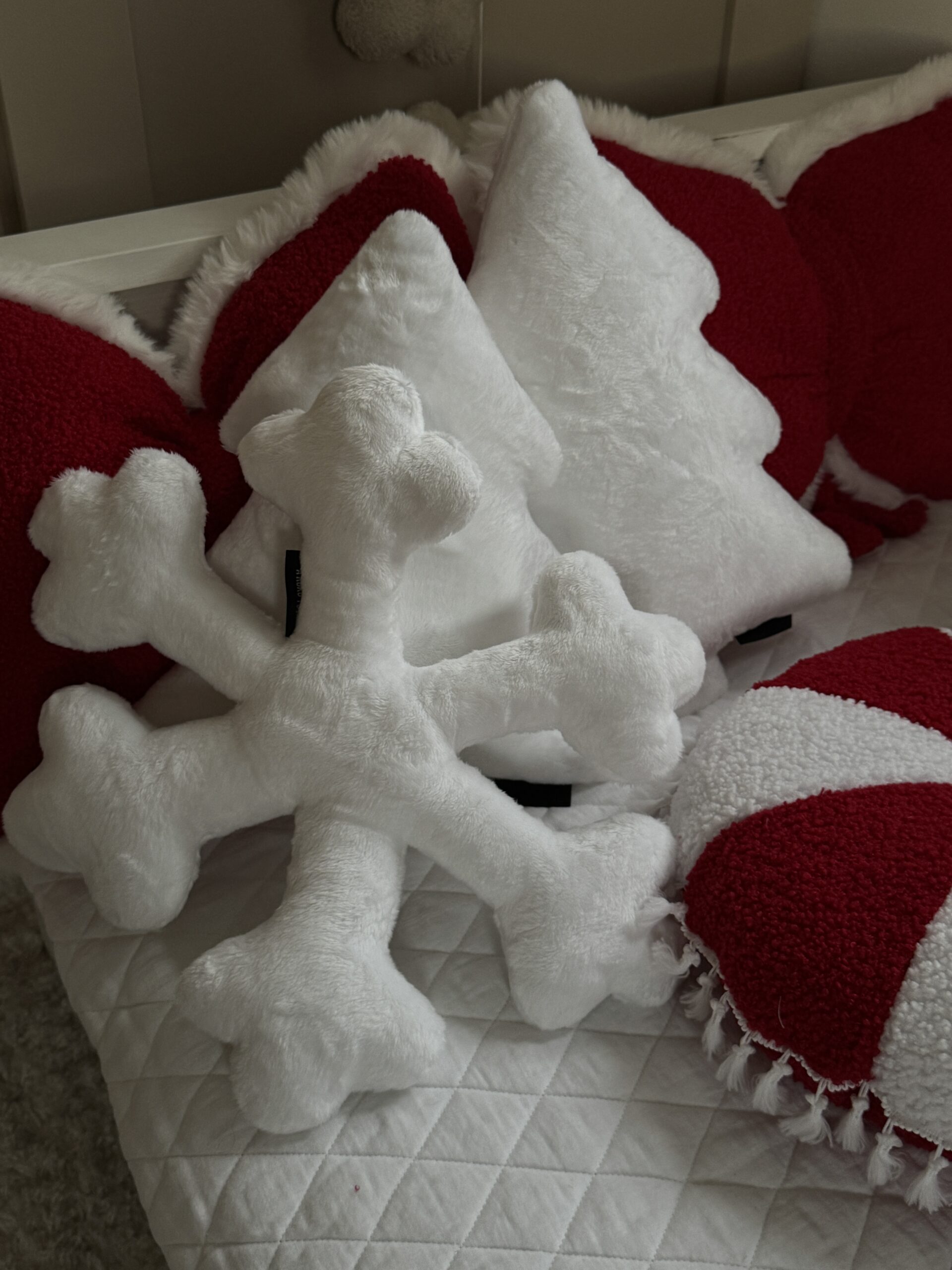 PODUSZKA ŚNIEŻYNKA / BIAŁA